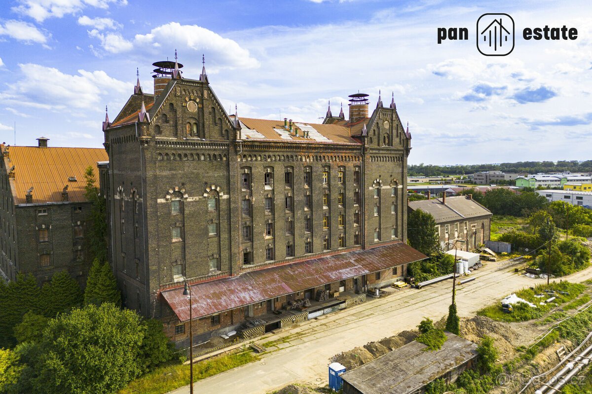 Rozsáhlý průmyslový areál v Olomouci - komerční pozemek