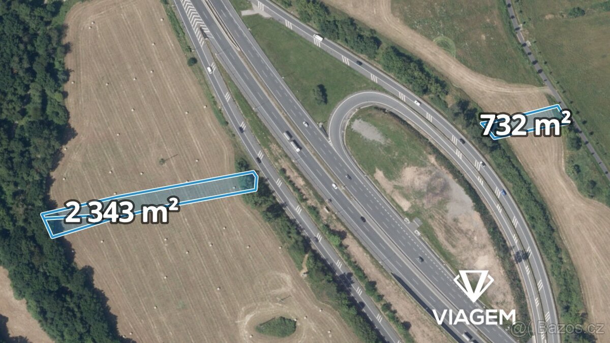 Pole 3 075 m²