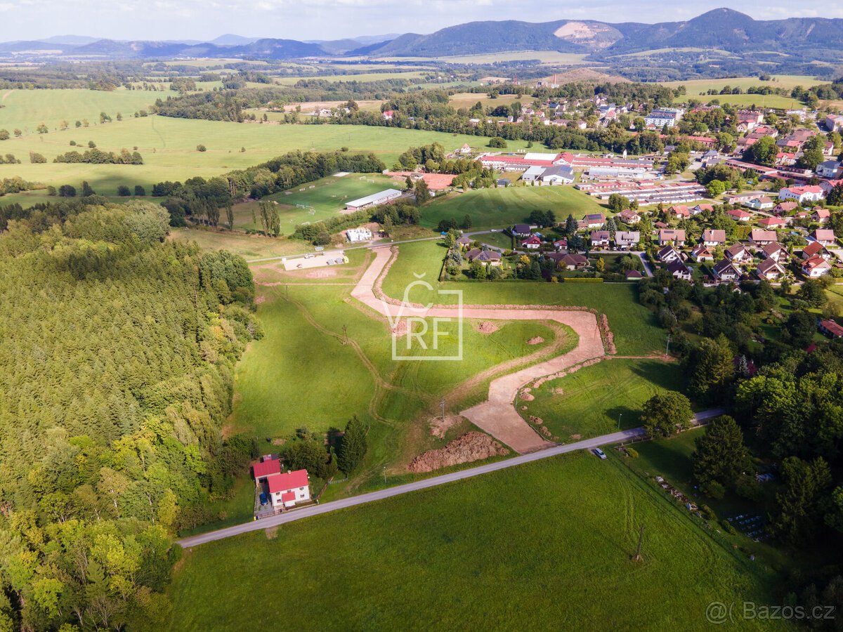 Prodej pozemku o výměře 1003 m2 určeného k výstavbě v obci Ž