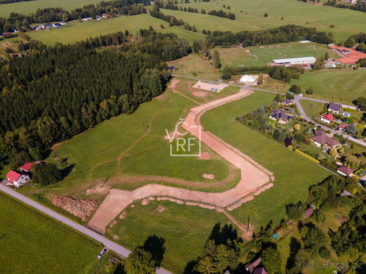 Prodej pozemku o výměře 1003 m2 určeného k výstavbě v obci Ž