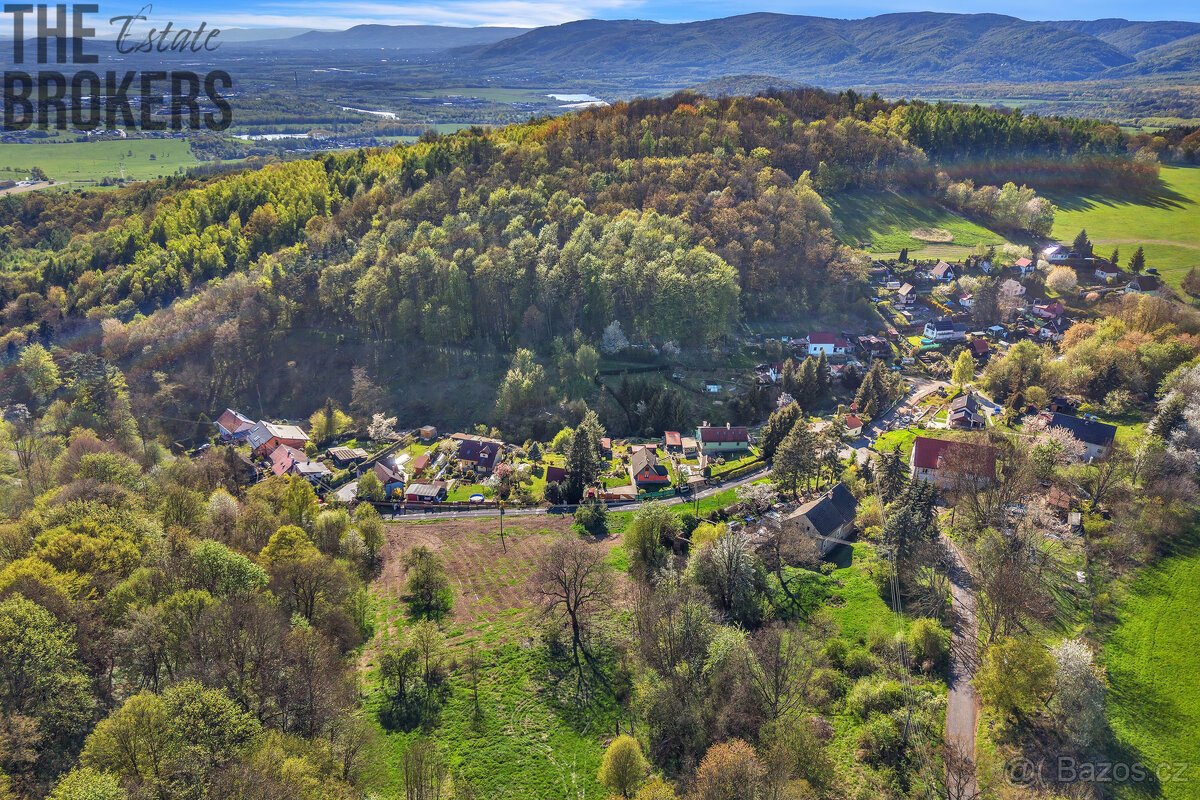 Prodej pozemku k bydlení, 1436 m2, Chuderovec
