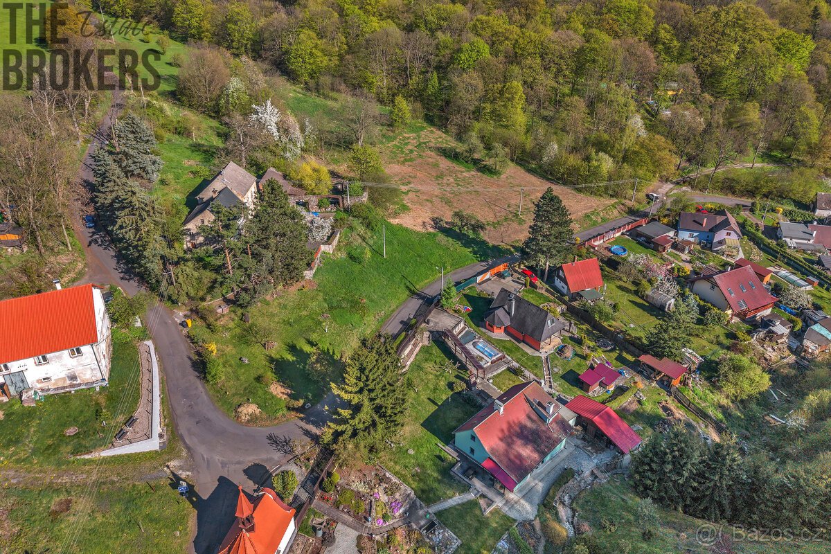 Prodej pozemku k bydlení, 1436 m2, Chuderovec