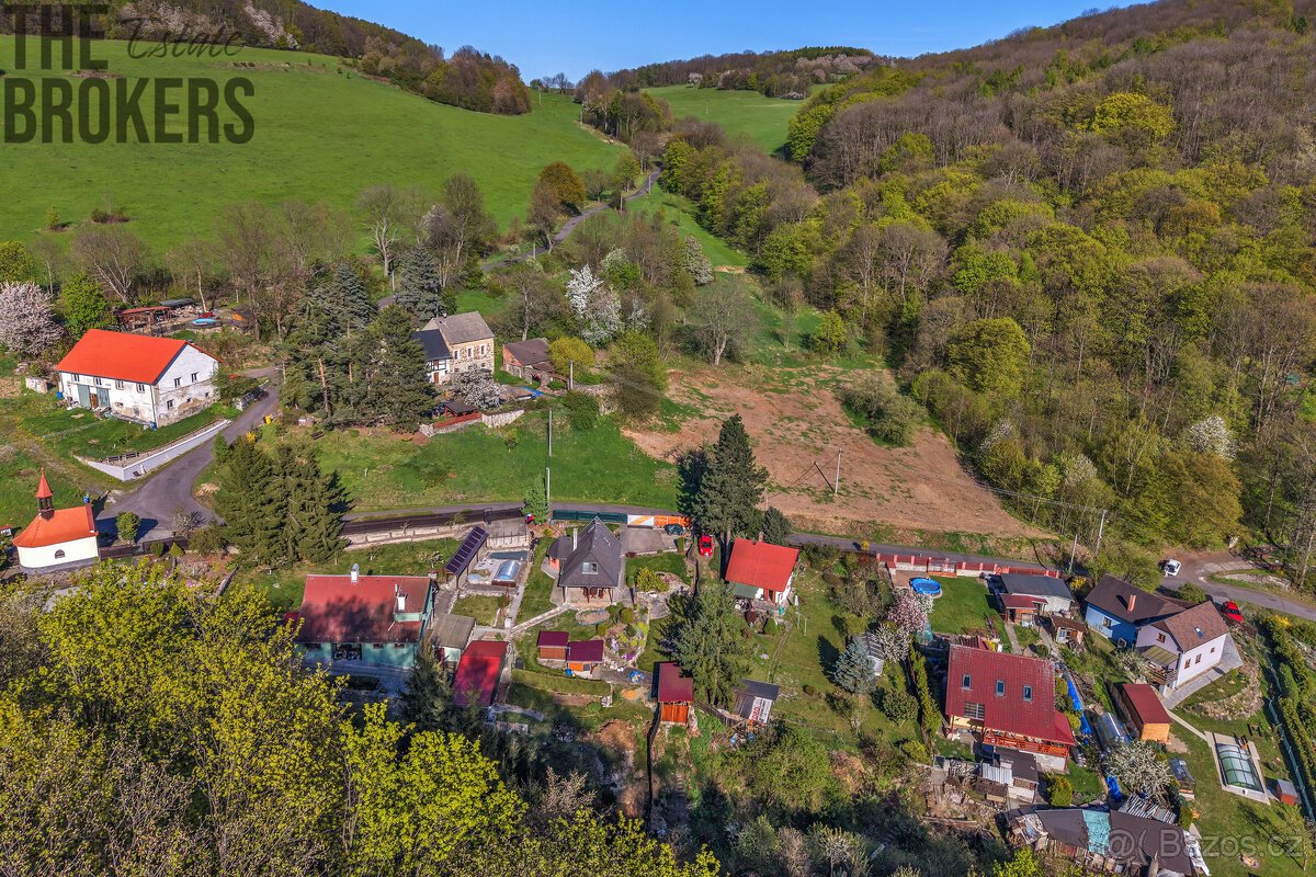 Prodej pozemku k bydlení, 1272 m2, Chuderovec