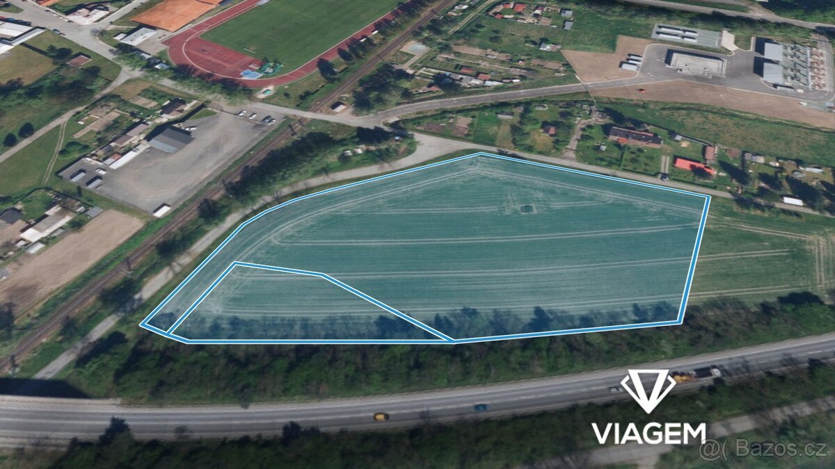 Spekulační - komerční a ostatní 14 711 m²