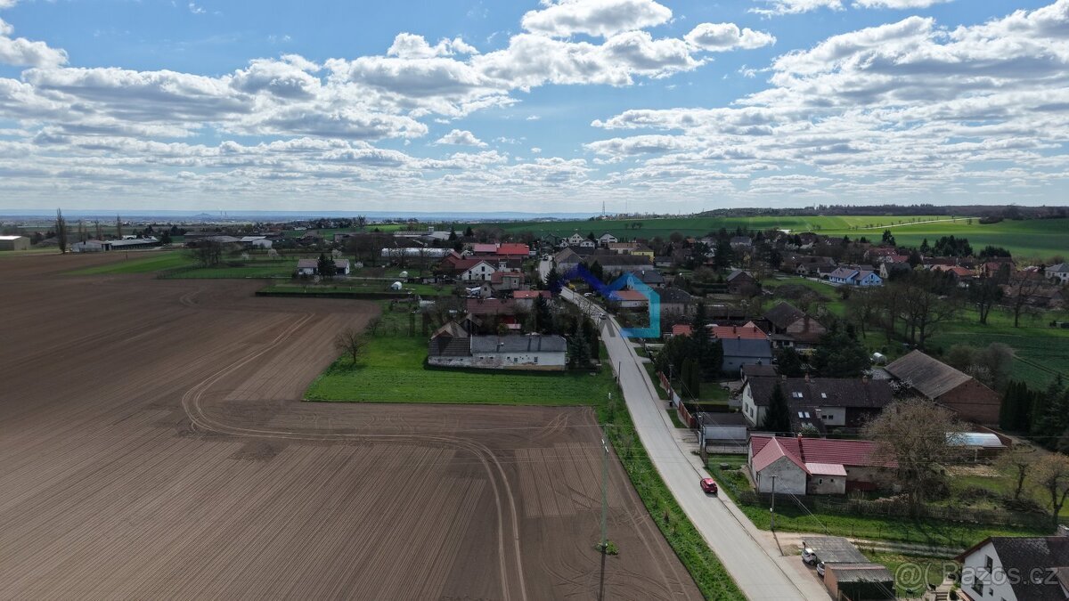 Prodej stavebního pozemku 1432 m², Všestary - Rosnice