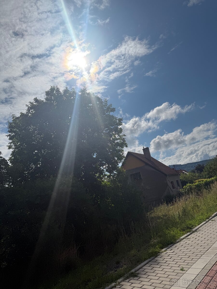 Prodej pozemků Valašské Klobouky 1647m2