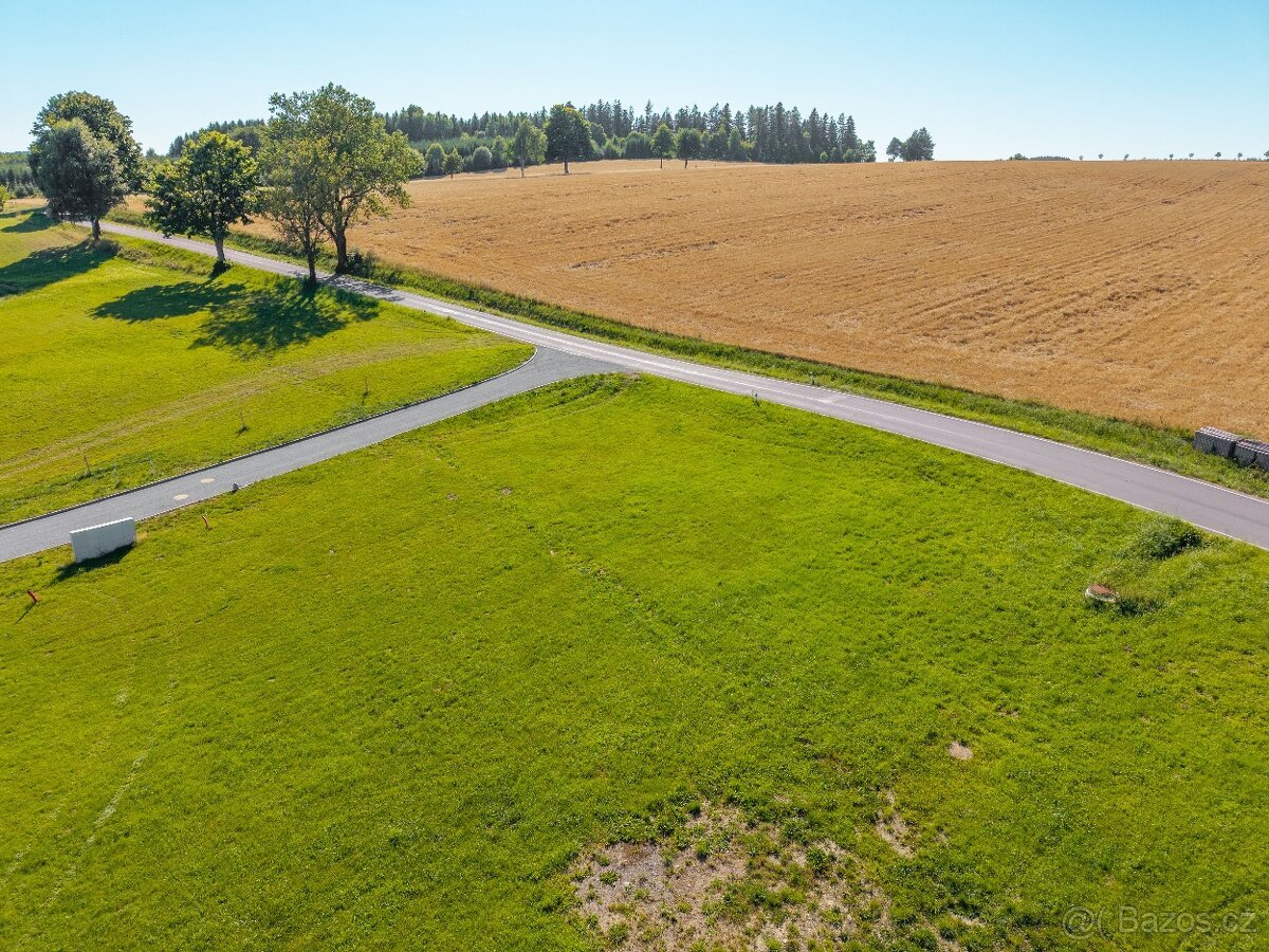 Stavební parcela - pozemek 1020 m² Sněžné, Vysočina