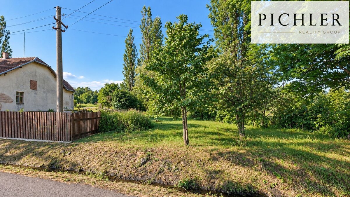 Prodej stavebního pozemku 620 m² označený B s podílem na pří