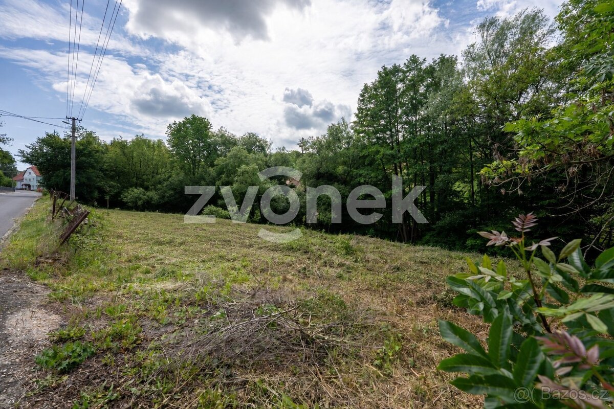 Prodej stavebního pozemku 892 m², Ublo, ev.č. ZL04888