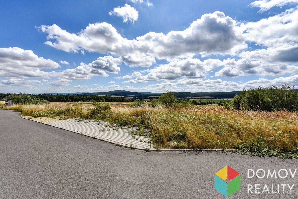 Stavební pozemky 758–1 099 m² s výhledem na Brdy; Hořovice