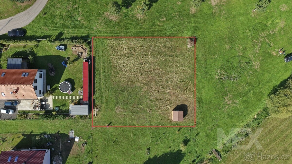 Prodej stavebního pozemku 999 m² – obec Sadová