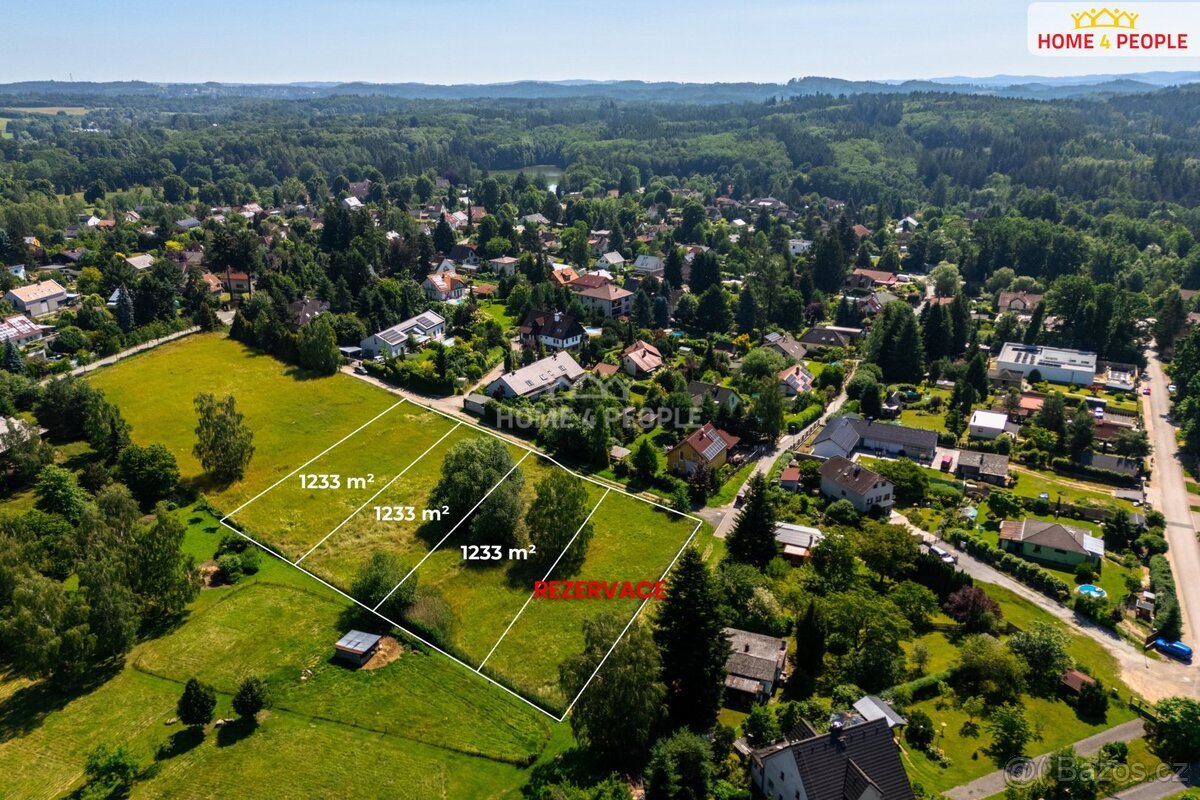 Prodej stavebního pozemku 3699 m2, Kamenice u Prahy