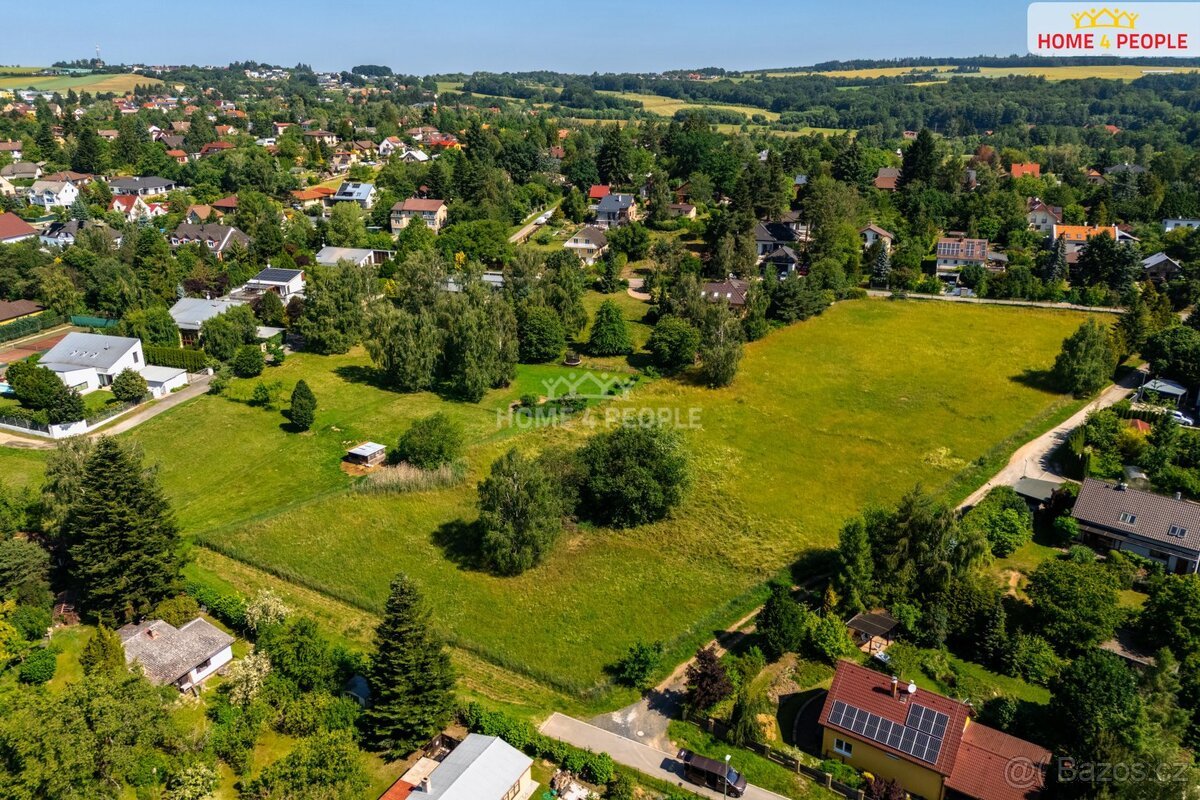 Prodej stavebního pozemku 2466 m2, Kamenice u Prahy