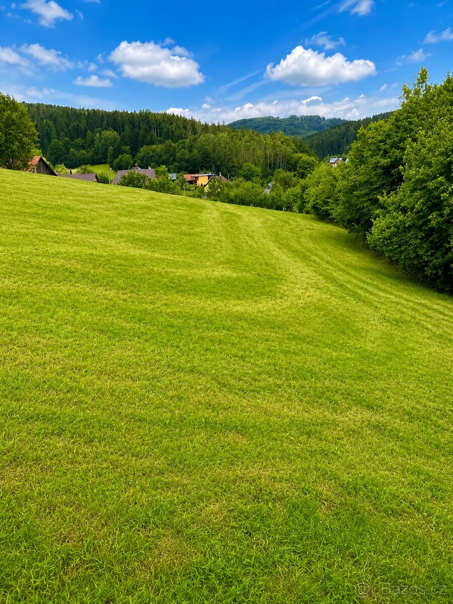 Nabízíme k prodeji stavební pozemek v obci Mikulůvka