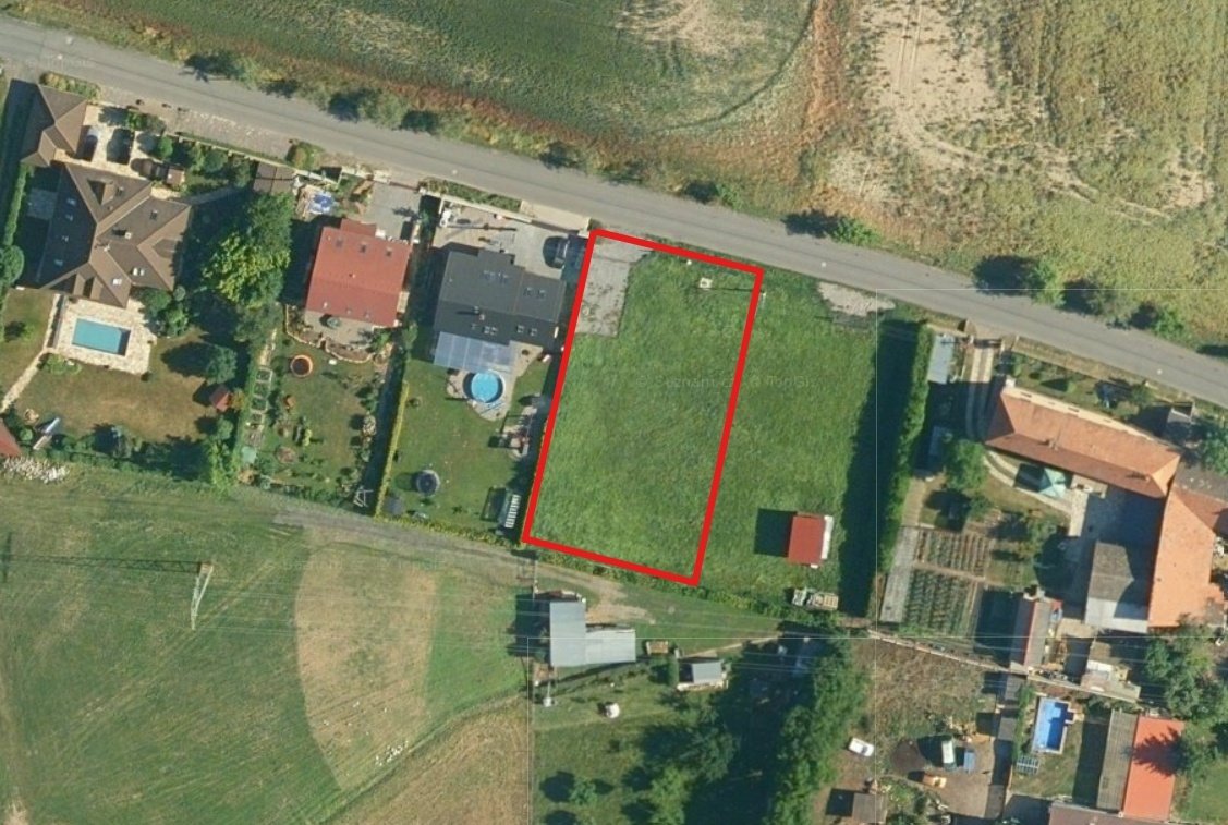 PRODEJ STAVEBNÍHO POZEMKU 1 000 m² – PRAHA-ZÁPAD