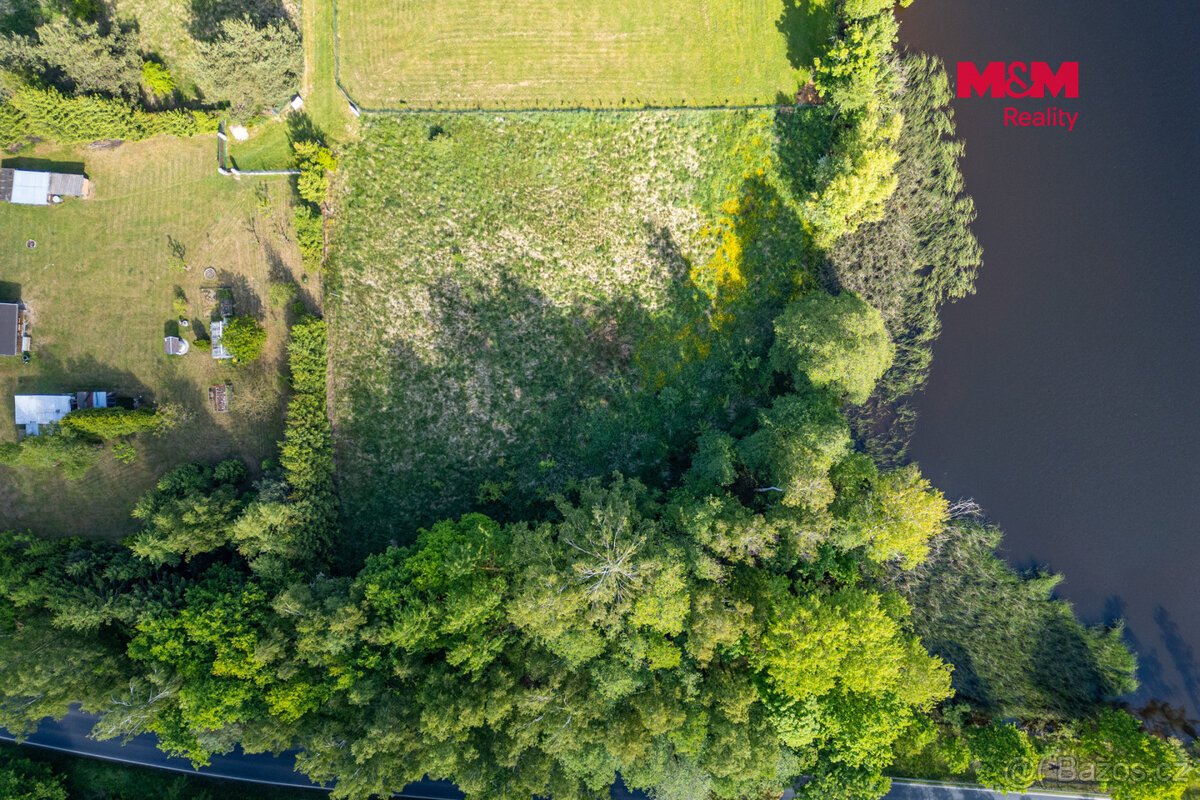 Prodej pozemku k bydlení, 4110 m², Seníky
