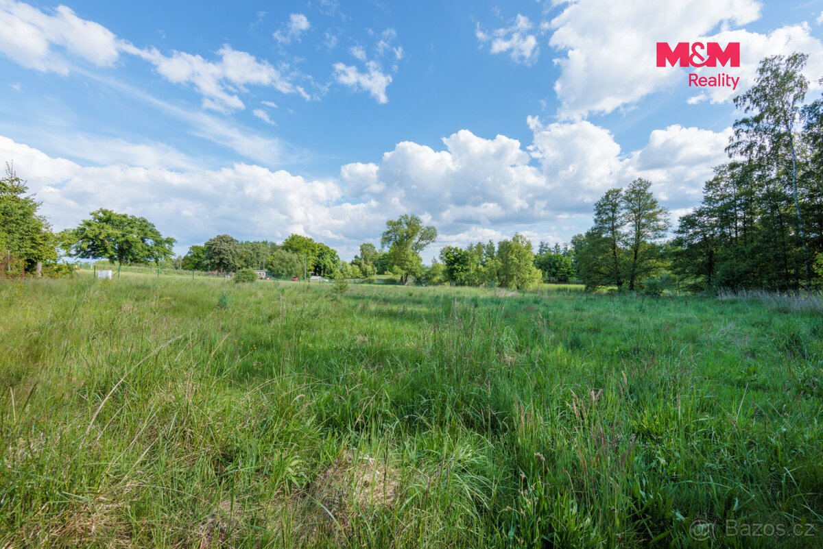 Prodej pozemku k bydlení, 4110 m², Seníky