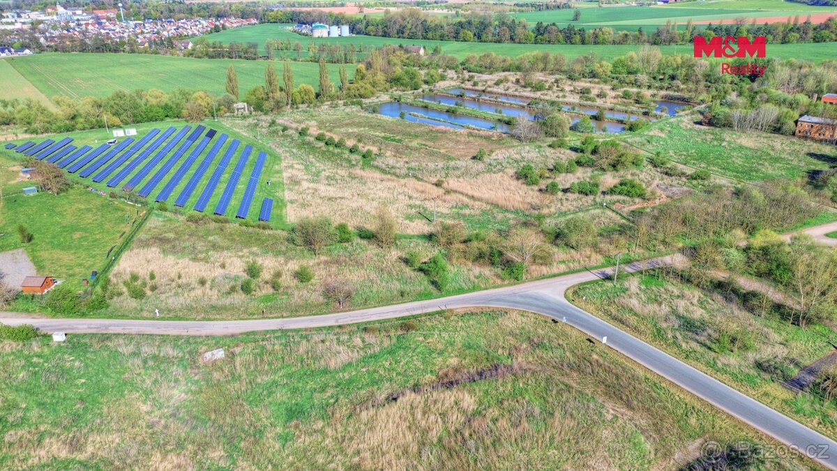 Prodej komerčního pozemku 5275 m2 ve Smiřicích