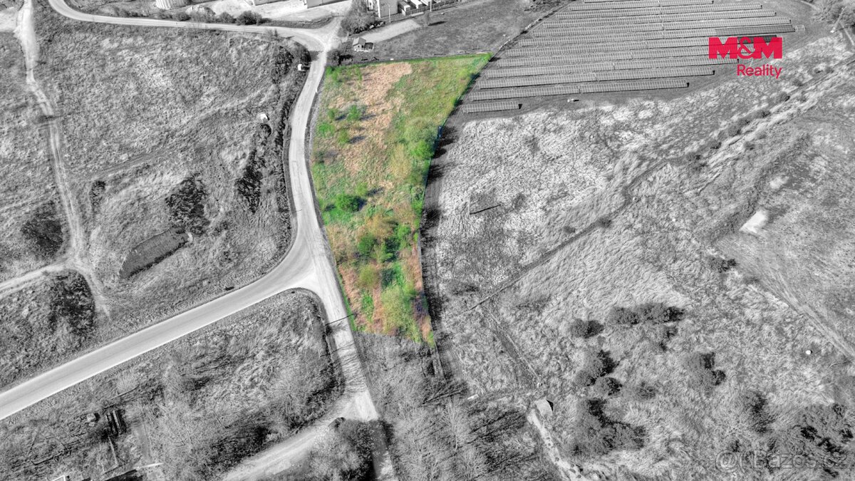 Prodej komerčního pozemku 5275 m2 ve Smiřicích