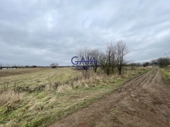 Veselí nad Moravou - Pozemek u Baťova kanálu - 3405m2