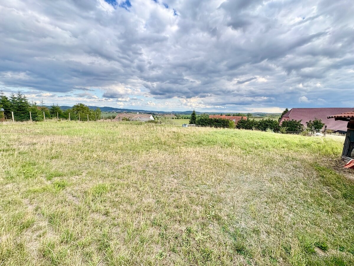 Prodám stavební pozemek (2x parcela)- Bošovice okres Písek