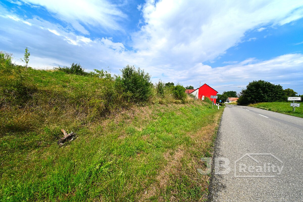 Prodej stavebního pozemku 2249 m² Zlobice