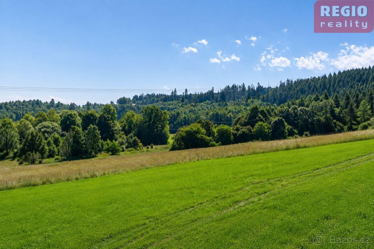 Stavební pozemek 1 901 m and sup2; ve vyhledávané obci Vendr