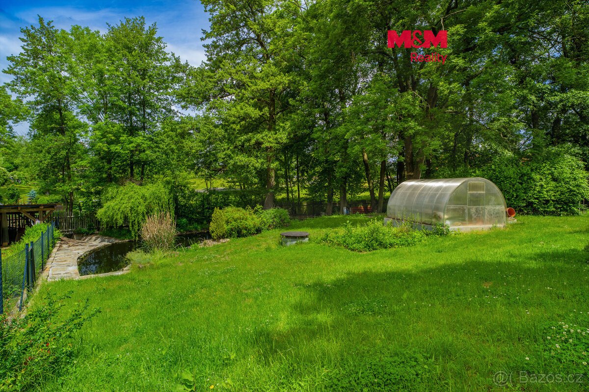 Prodej pozemku k bydlení, 1022 m², Nesměň u Zásmuk