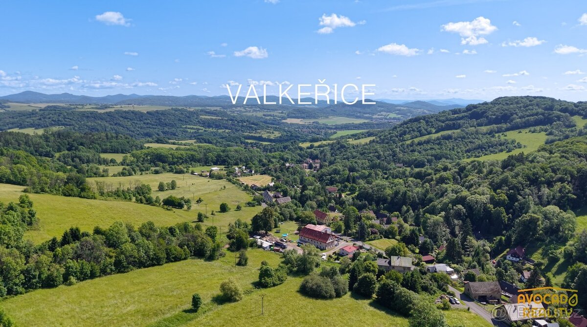 Prodej pozemku 1 535 m² ve Valkeřicích