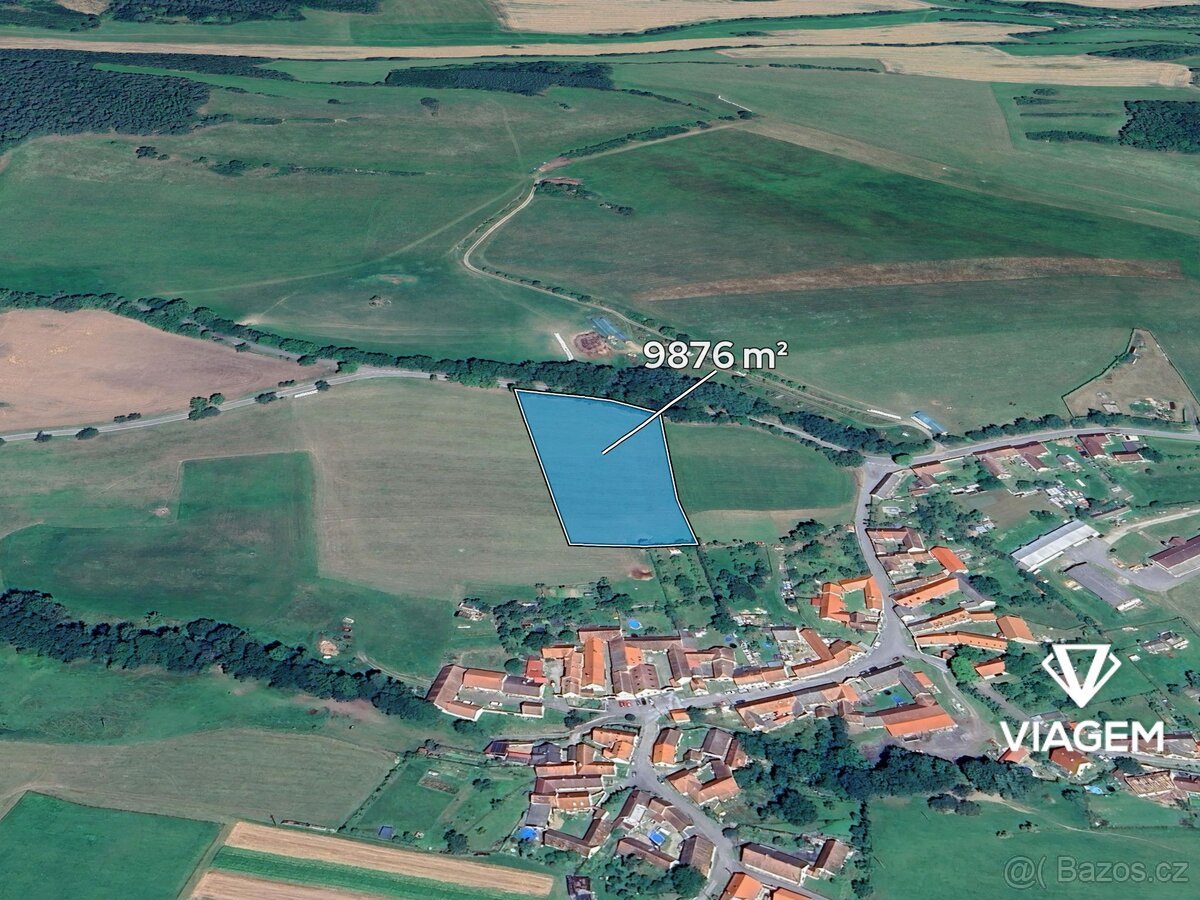 Pole 9 876 m², Podíl 22 % o výměře 2 195 m²