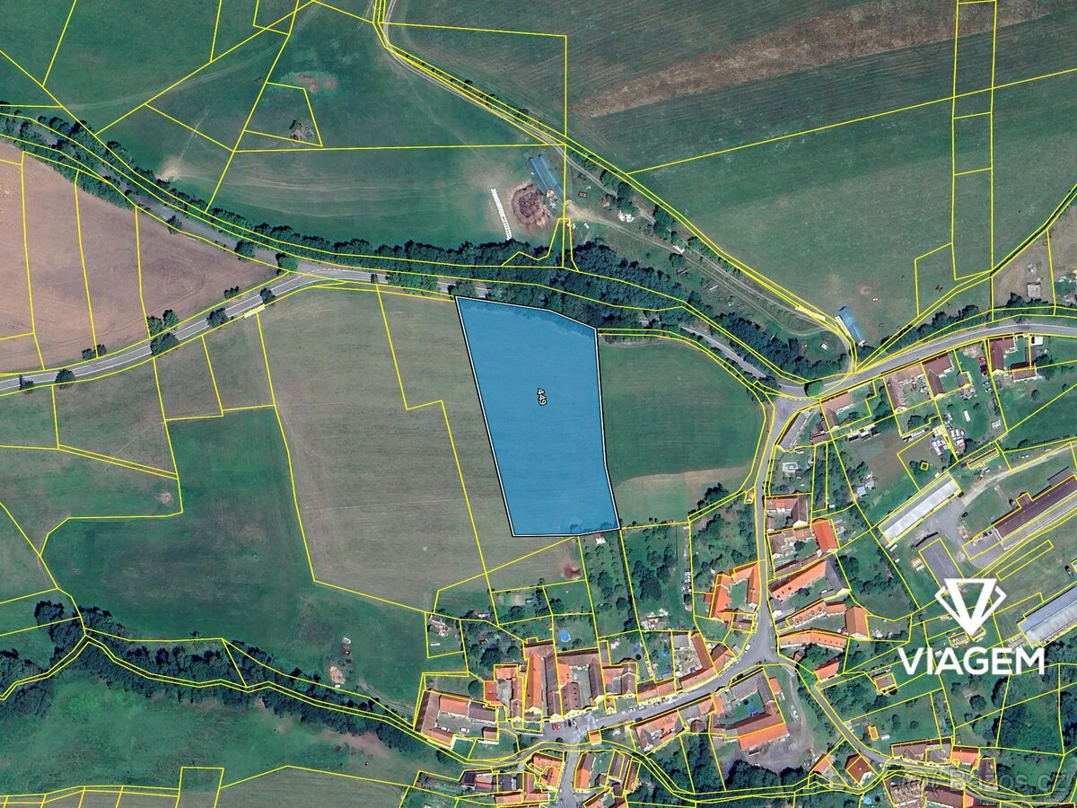 Pole 9 876 m², Podíl 22 % o výměře 2 195 m²