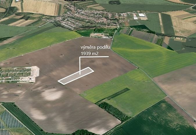 Pole 7 756 m², Podíl 25 % o výměře 1 939 m²