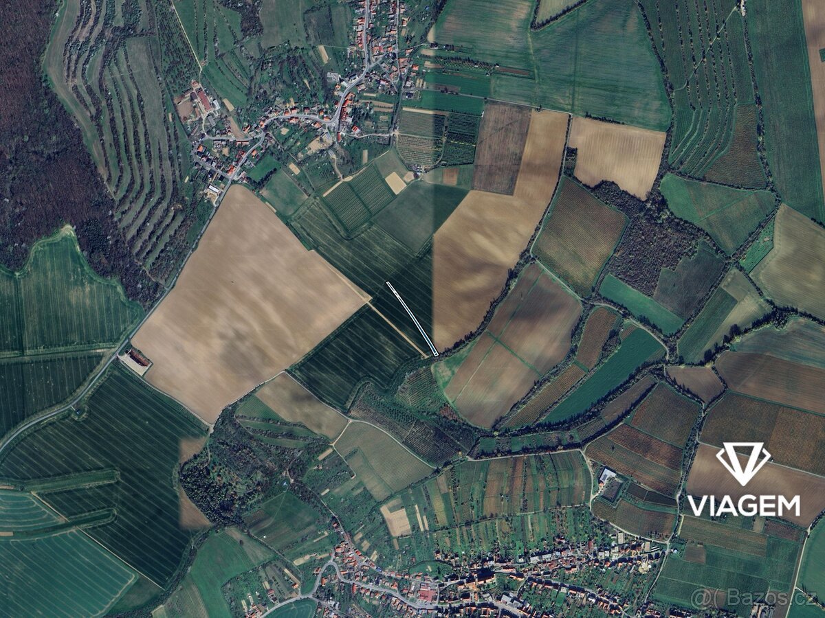 Pole 1 977 m², Podíl 33 % o výměře 659 m²