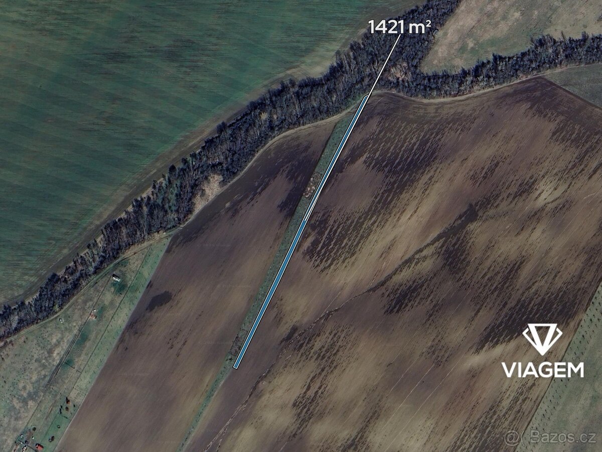 Pole 1 421 m²