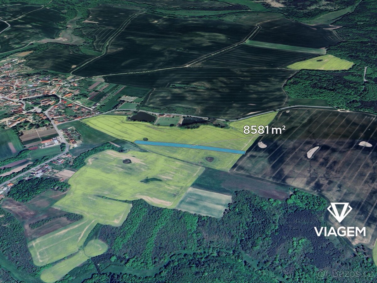 Pole 8 581 m², Podíl 11 % o výměře 953 m²