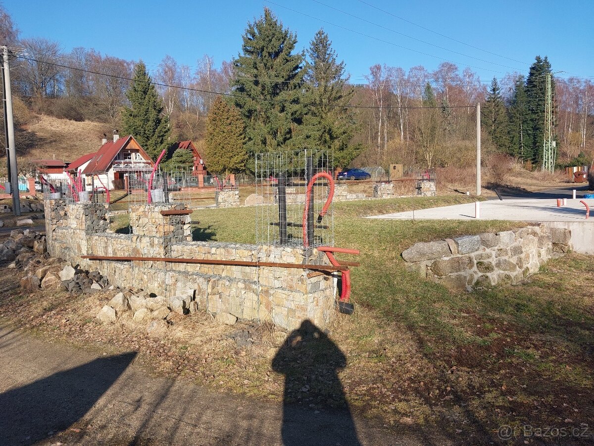 Prodej pozemku spodní Pozorka u Nejdku