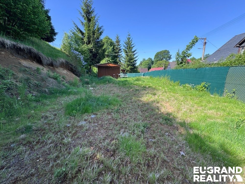 Prodej stavebního pozemku 887 m², Krásná Lípa, ev.č. 06012