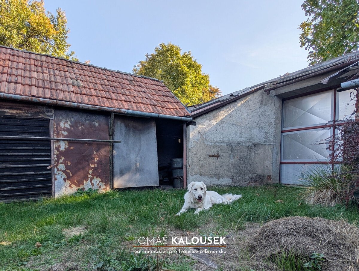Stavební pozemek 606 m² v Mohelně: Ideální místo pro stavbu 