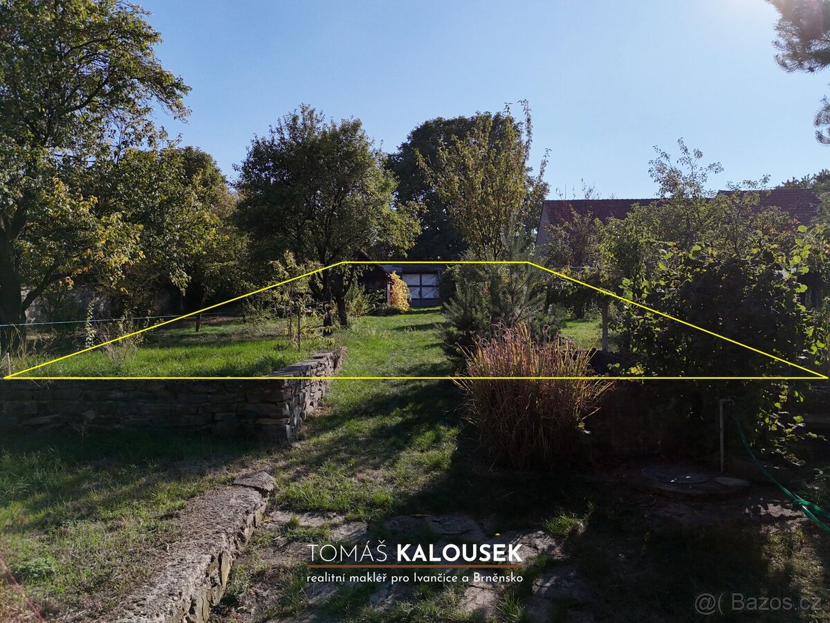 Stavební pozemek 606 m² v Mohelně: Ideální místo pro stavbu 