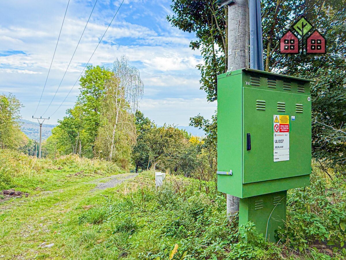Stavební pozemek, výměra 7538 m2, sítě v dosahu, klidná přír