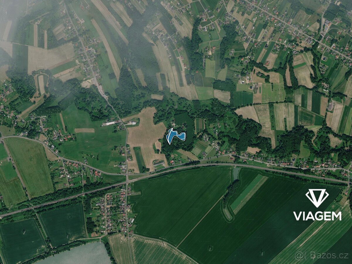 Les 6 952 m², Podíl 38 % o výměře 2 607 m²