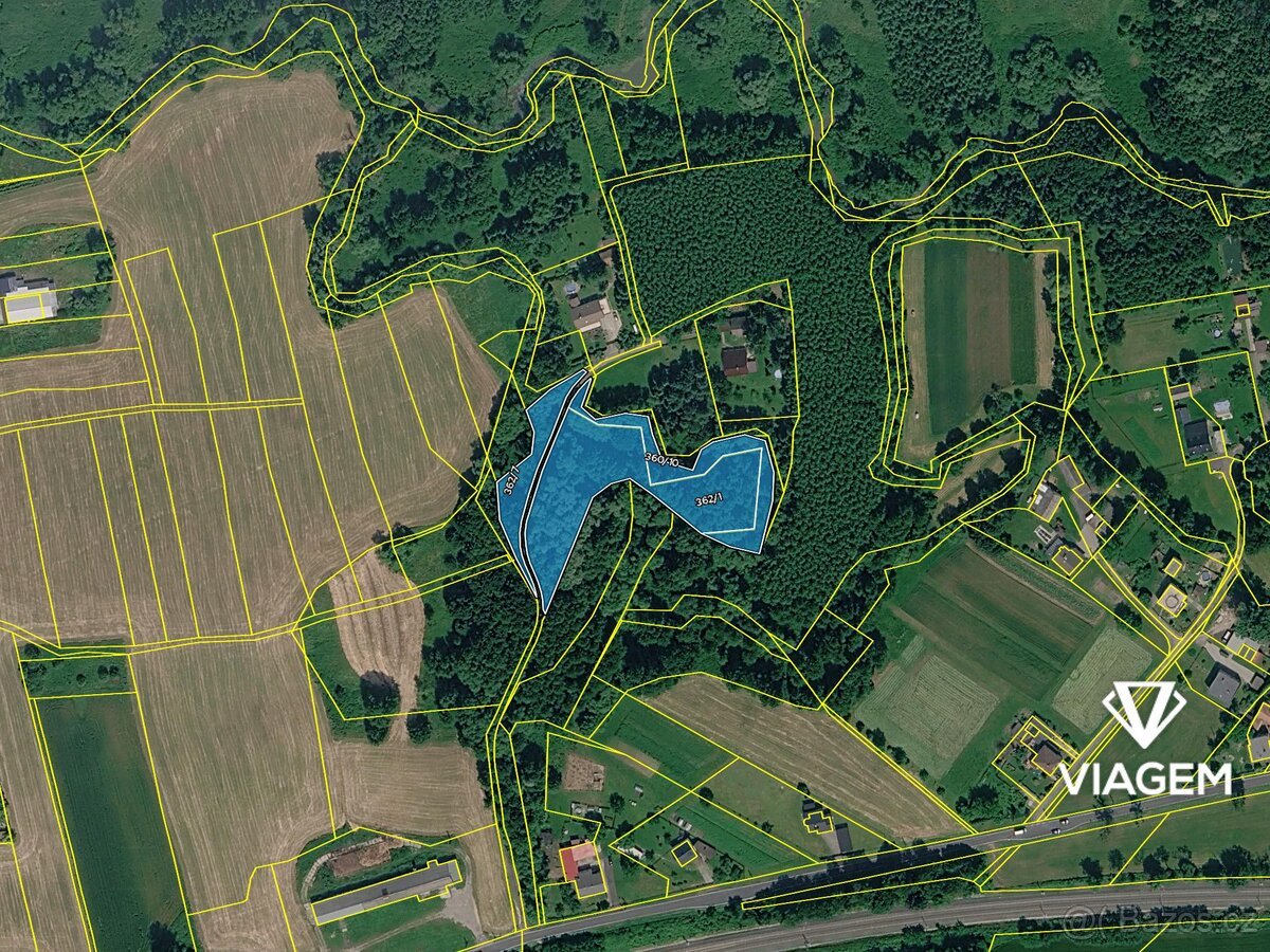 Les 6 952 m², Podíl 38 % o výměře 2 607 m²