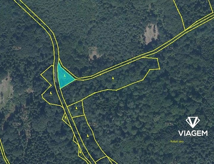 Les 175 603 m², Podíl 11 % o výměře 20 048 m²
