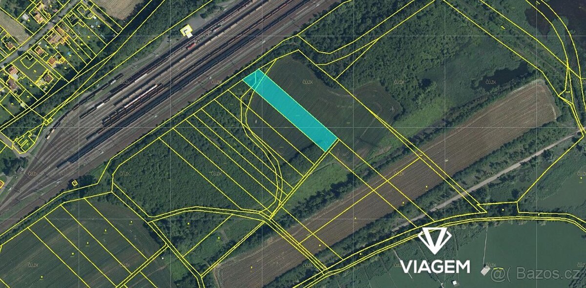 Pole 4 922 m², Podíl 50 % o výměře 2 461 m²