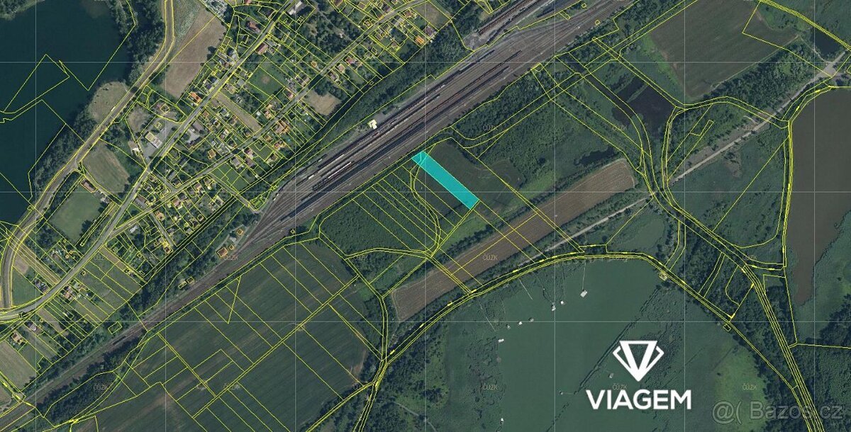 Pole 4 922 m², Podíl 50 % o výměře 2 461 m²