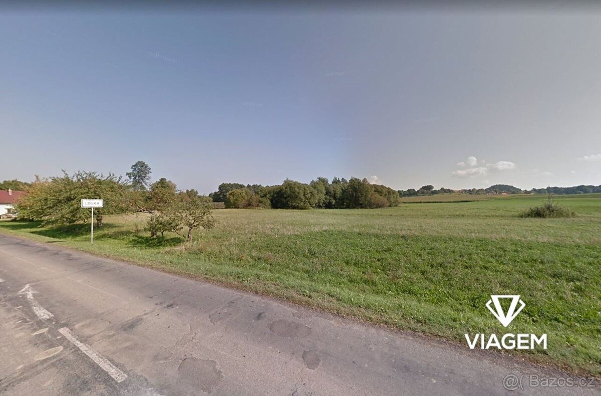 Pole 4 087 m², Podíl 50 % o výměře 2 044 m²