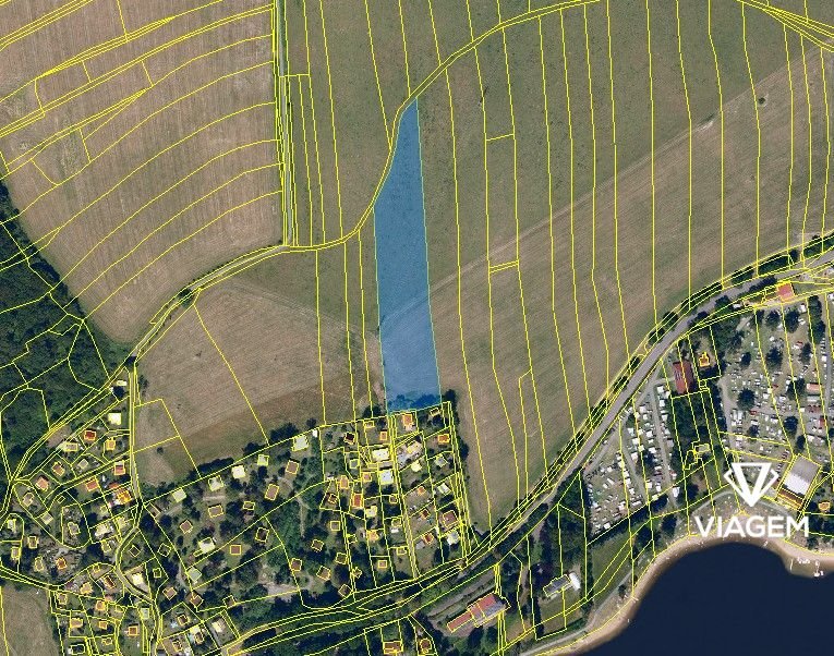 Pole 11 645 m²