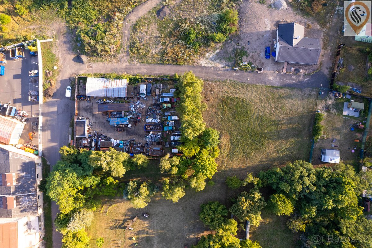 Prodej stavebního pozemku 2054m2 Košťany