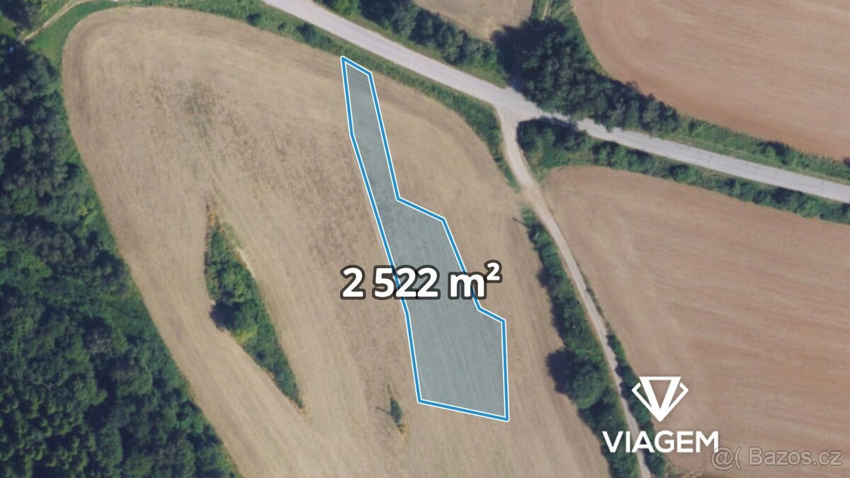 Pole 2 522 m²