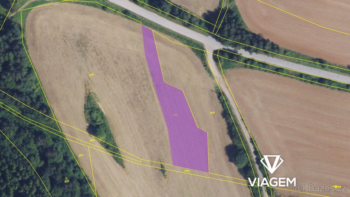 Pole 2 522 m²